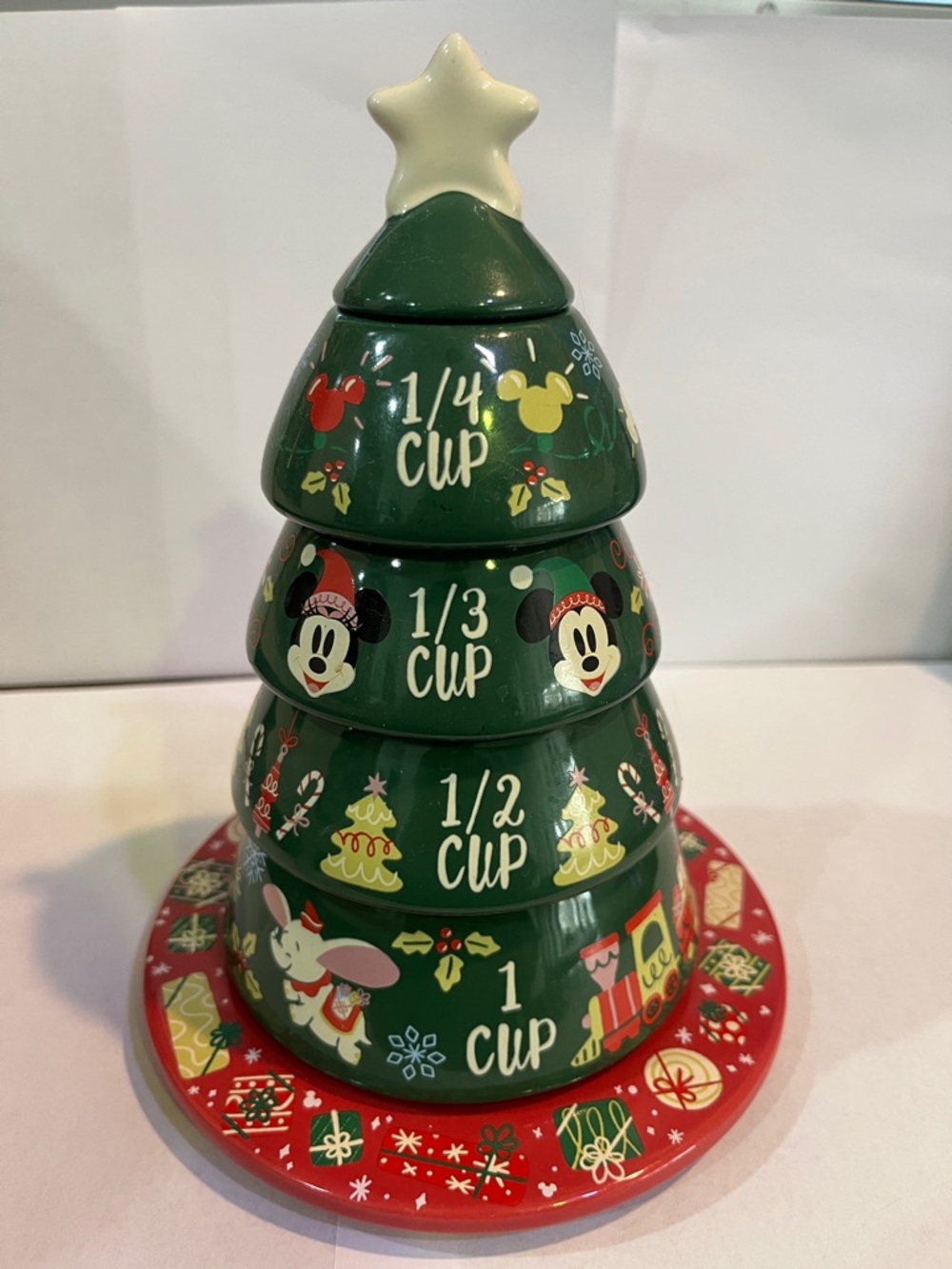New! Disney Green and Red Stackable Mickey Christmas Tree Measuring Cups